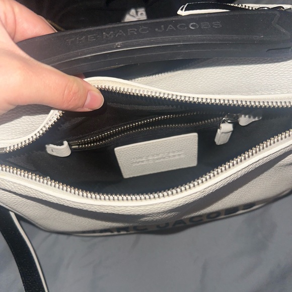 Marc Jacobs Crossbody - Picture 4 of 5